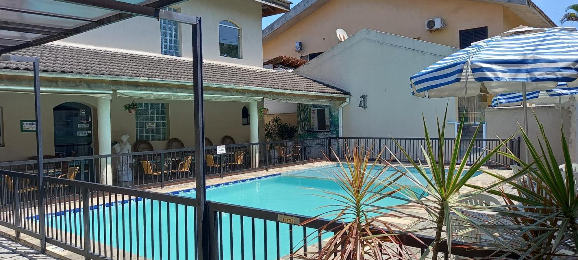 Pousada Parque Suites Estacionamento E Piscina Guarujá Exteriör bild