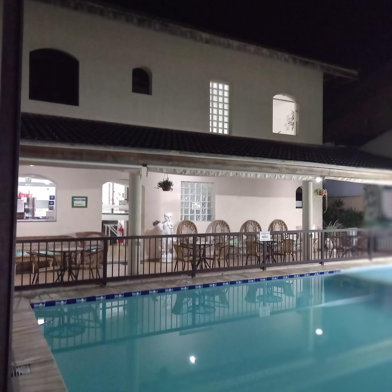 Pousada Parque Suites Estacionamento E Piscina Guarujá Exteriör bild