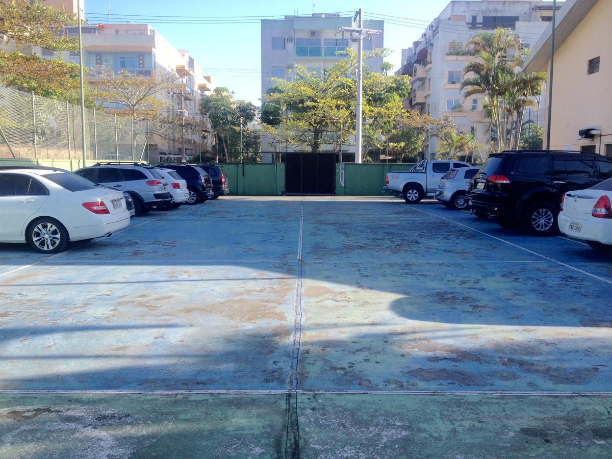Pousada Parque Suites Estacionamento E Piscina Guarujá Exteriör bild